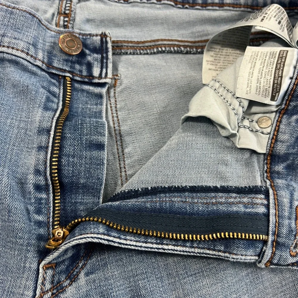 LEVI'S Slimming Bootcut Jeans Womens 33x32 Light Wash Cotton Blend‎ Stretch 2016